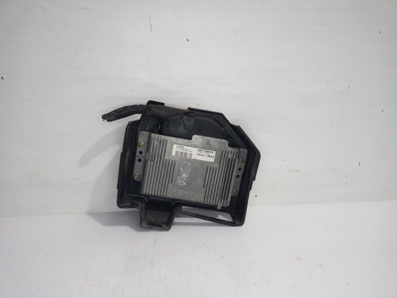 Recambio de centralita motor uce para renault megane i berlina hatchback (ba0) 1.6e alize referencia OEM IAM 7700111770  