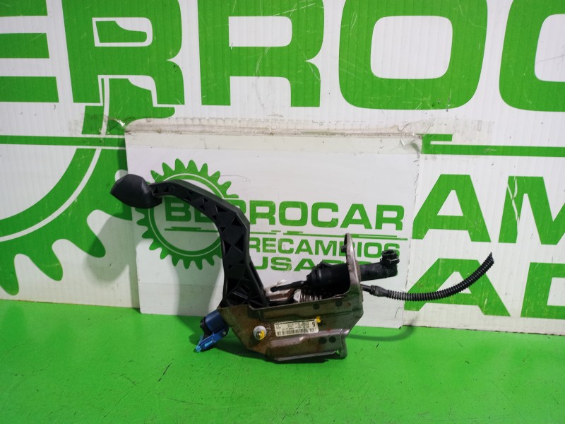 Recambio de pedal embrague para seat ibiza (6l1) cool referencia OEM IAM 6Q1721059  