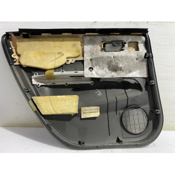 Recambio de guarnecido puerta trasera derecha para toyota prius (nhw20) basis referencia OEM IAM 6763047160C0  