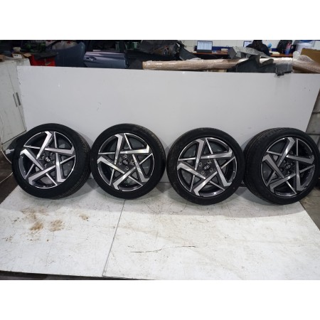 Recambio de juego llantas para hyundai i20 (bc3) essence mild-hybrid referencia OEM IAM 52910-Q0330  