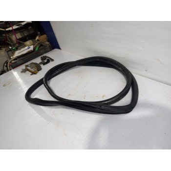 Recambio de goma contorno para hyundai i20 (bc3) essence mild-hybrid referencia OEM IAM 83120G2000  