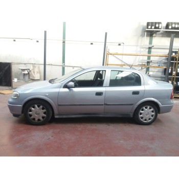 opel astra g berlina del año 2001