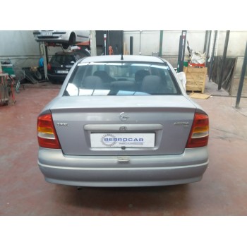 opel astra g berlina del año 2001