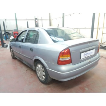 opel astra g berlina del año 2001