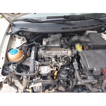 seat ibiza (6l1) del año 2004