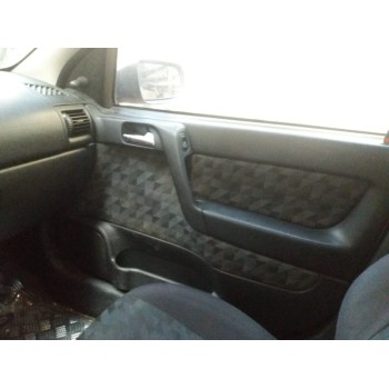 opel astra g berlina del año 2001