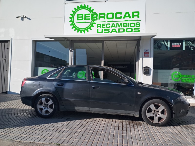 AUDI A4 BERLINA (8E)