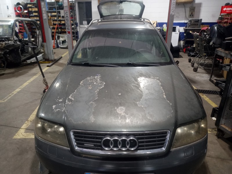 AUDI A6 AVANT (4B5)