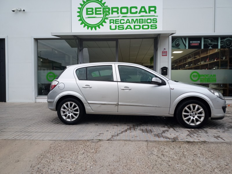 OPEL ASTRA H BERLINA