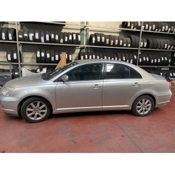 toyota avensis berlina (t25) del año 2006