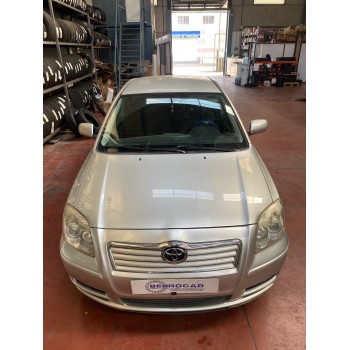toyota avensis berlina (t25) del año 2006
