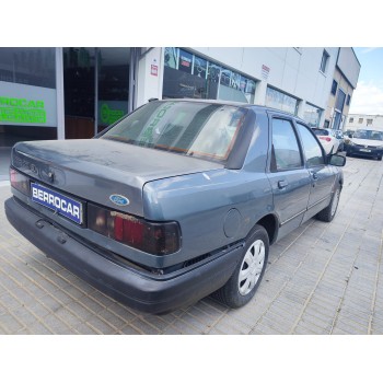 ford sierra berlina del año 1990