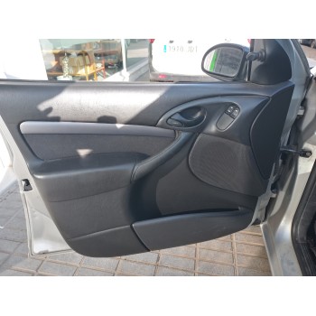 ford focus berlina (cak) del año 2004