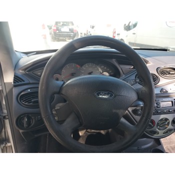 ford focus berlina (cak) del año 2004