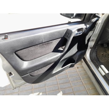 opel astra g berlina del año 2000