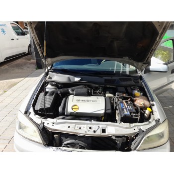 opel astra g berlina del año 2000
