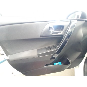 toyota auris touring sports (e18) del año 2016