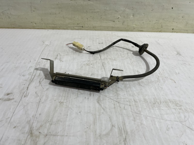 Recambio de antena para toyota prius (nhw20) basis referencia OEM IAM 8999747010  
