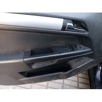 opel astra h berlina del año 2004