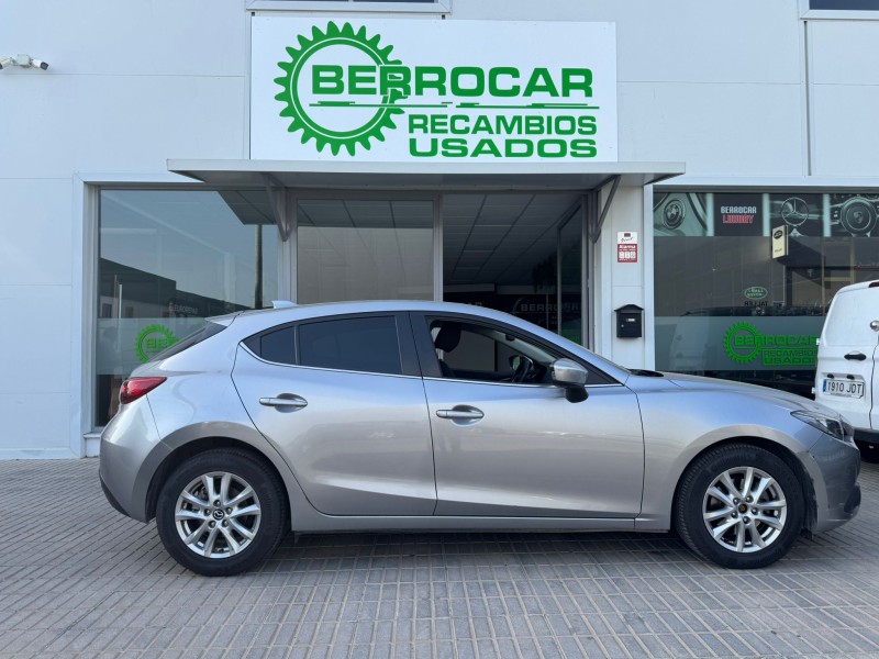 MAZDA 3 LIM. ()