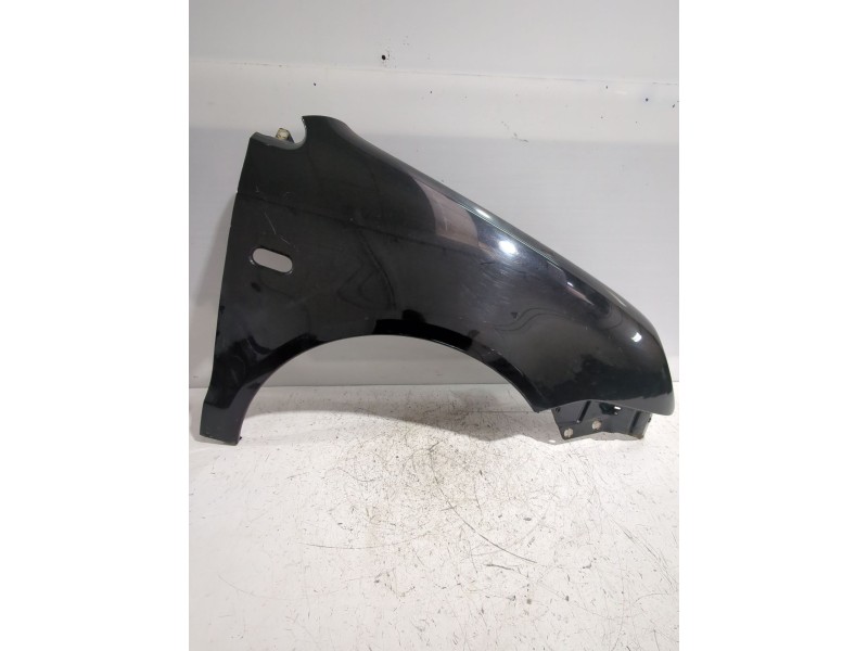 Recambio de aleta delantera derecha para volkswagen polo iv (9n_, 9a_) 1.4 16v referencia OEM IAM 6Q0821106C  
