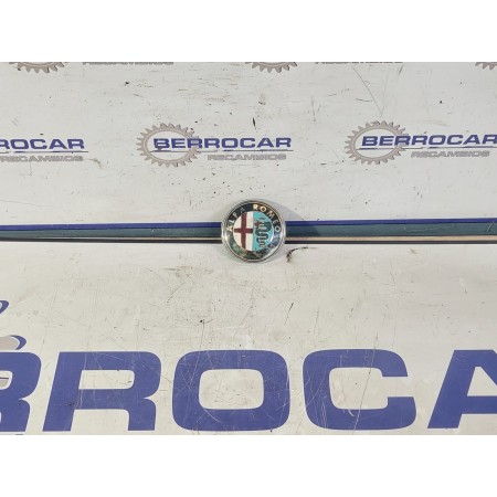 Recambio de emblema para alfa romeo giulietta (191) 1.6 jtdm cat referencia OEM IAM 50521448  