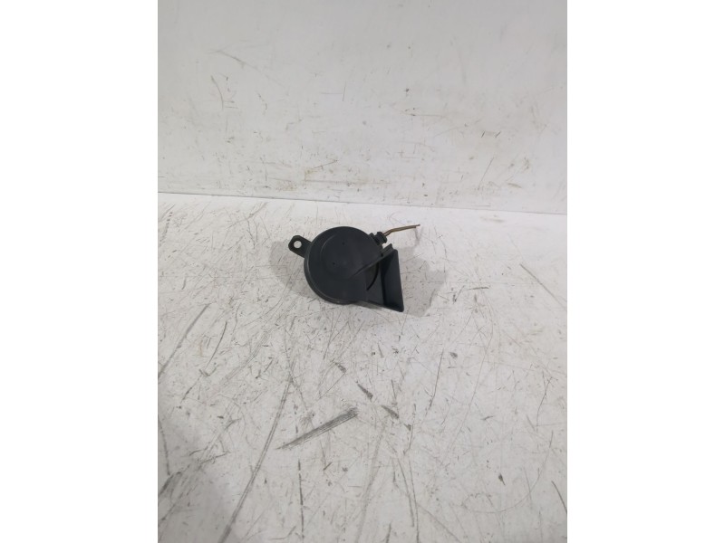 Recambio de claxon para volkswagen polo iv (9n_, 9a_) 1.4 16v referencia OEM IAM 3Q0951221F  