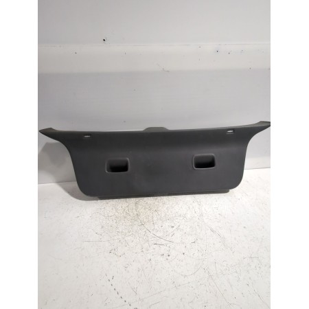 Recambio de guarnecido porton trasero para volkswagen polo iv (9n_, 9a_) 1.4 16v referencia OEM IAM 6Q6867601  