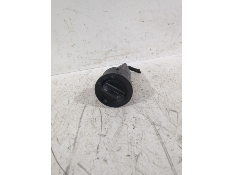 Recambio de mando luces para volkswagen polo iv (9n_, 9a_) 1.4 16v referencia OEM IAM TC46Q0941531B  