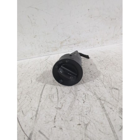 Recambio de mando luces para volkswagen polo iv (9n_, 9a_) 1.4 16v referencia OEM IAM TC46Q0941531B  