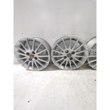 Recambio de juego llantas para toyota yaris (_p9_) 1.33 vvt-i (nsp90_) referencia OEM IAM 42611YY280  