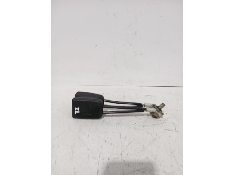 Recambio de enganche cinturon trasero izquierdo para seat leon (1m1) 1.9 tdi referencia OEM IAM 1J0857488FCN  