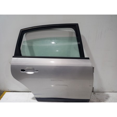 Recambio de puerta trasera derecha para citroën c4 sedan collection referencia OEM IAM 1702402 ( CRISTAL DE REGALO)  