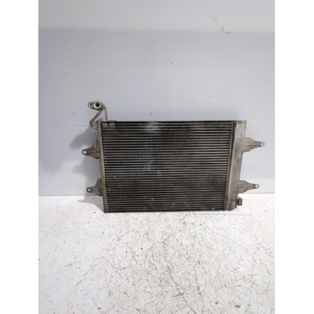Recambio de condensador / radiador aire acondicionado para volkswagen polo iv (9n_, 9a_) 1.4 16v referencia OEM IAM 6Q0820411J  