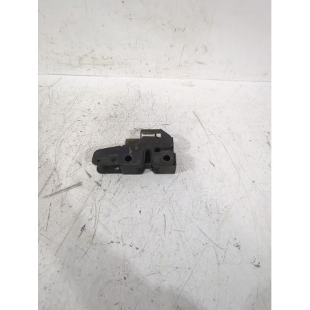 Recambio de cerradura maletero / porton para volkswagen polo iv (9n_, 9a_) 1.4 16v referencia OEM IAM 6Q6827505E  