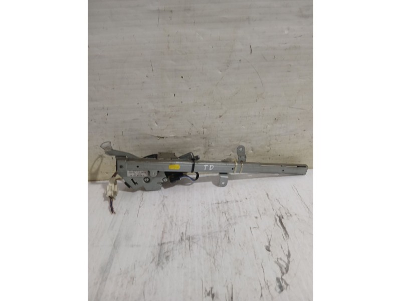 Recambio de elevalunas trasero derecho para mercedes-benz clk (c209) clk 240 (209.361) referencia OEM IAM 2038600282  