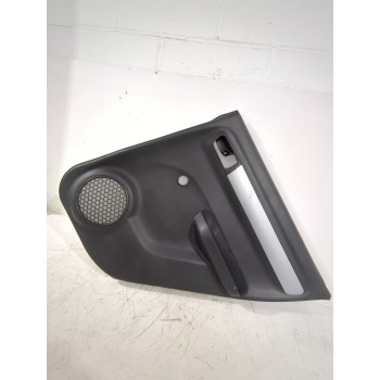 GUARNECIDO PUERTA TRASERA DERECHA 8373162J0 