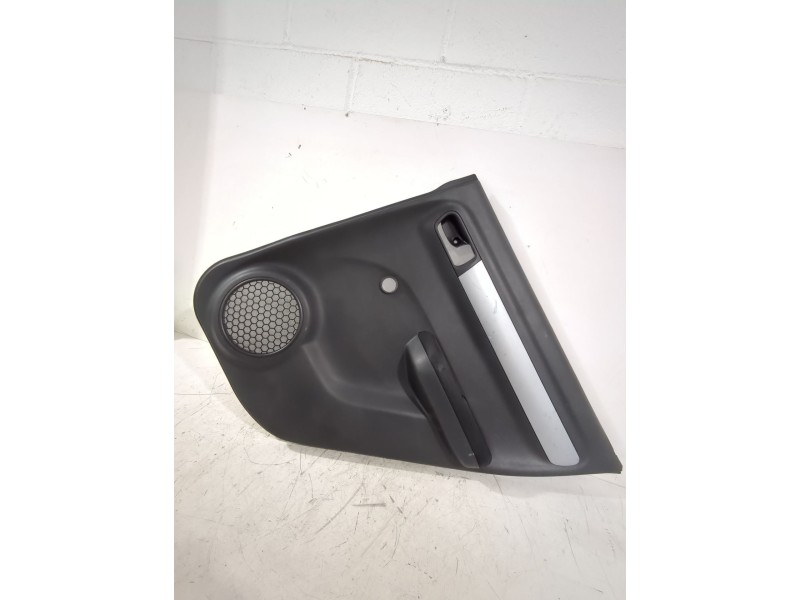 Recambio de guarnecido puerta trasera derecha para suzuki swift iii (mz, ez) 1.3 (rs 413) referencia OEM IAM 8373162J0  