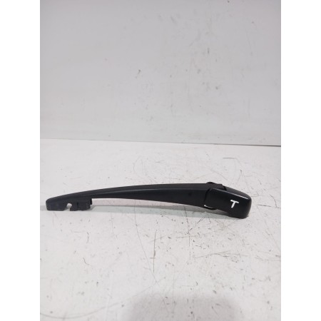 Recambio de brazo limpia trasero para suzuki swift iii (mz, ez) 1.3 (rs 413) referencia OEM IAM 3882163J00000  