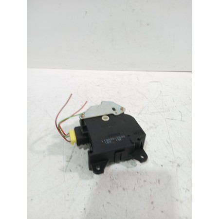 Recambio de motor apertura trampilla para suzuki swift iii (mz, ez) 1.3 (rs 413) referencia OEM IAM 1138002530  