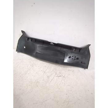 Recambio de moldura maletero para suzuki swift iii (mz, ez) 1.3 (rs 413) referencia OEM IAM 7627163J0  