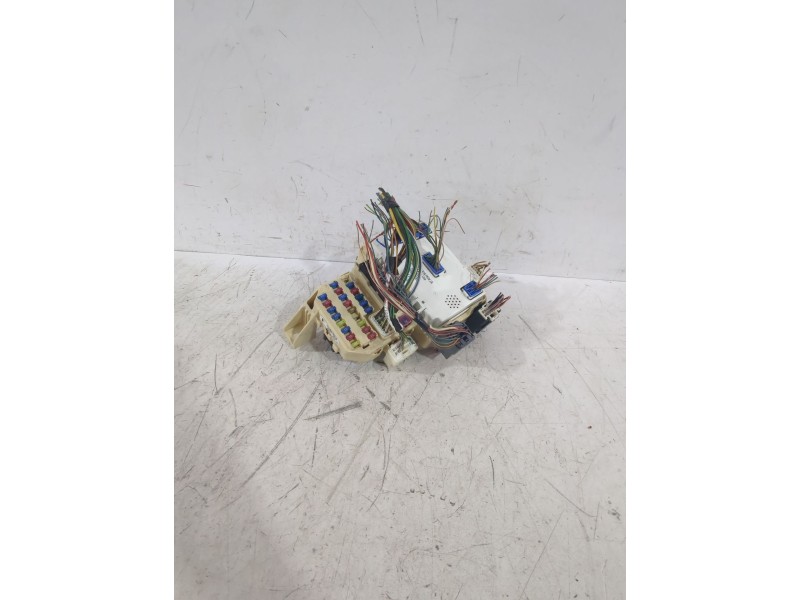 Recambio de caja reles / fusibles para suzuki swift iii (mz, ez) 1.3 (rs 413) referencia OEM IAM 3677062J20  