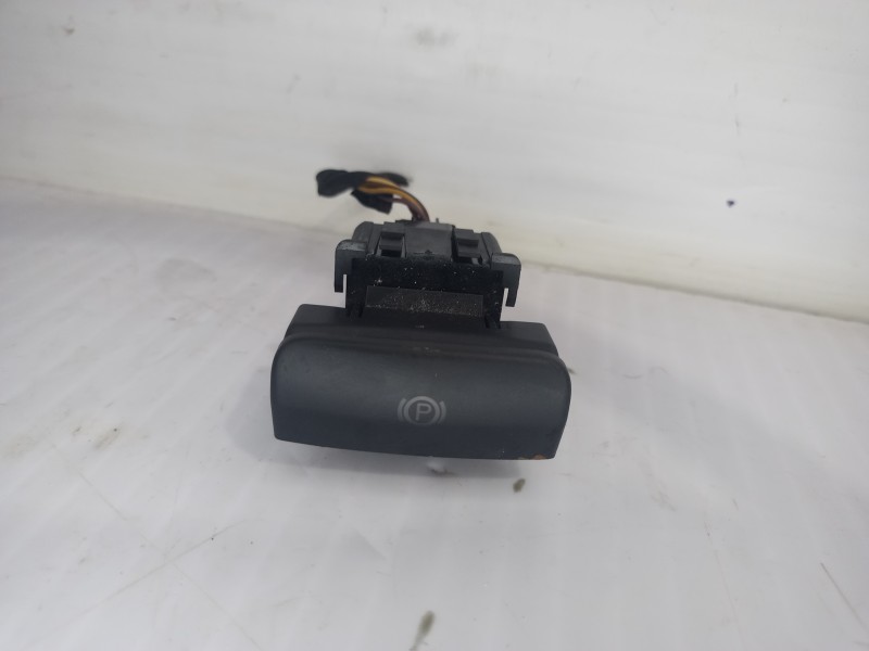 Recambio de freno de mano electrico para peugeot 3008 style referencia OEM IAM 9666405677  