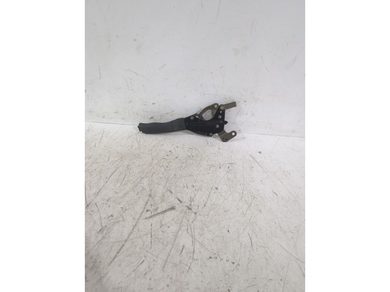 Recambio de palanca freno para mercedes-benz clase a (w168) a 170 cdi (168.008) referencia OEM IAM A1684200584  