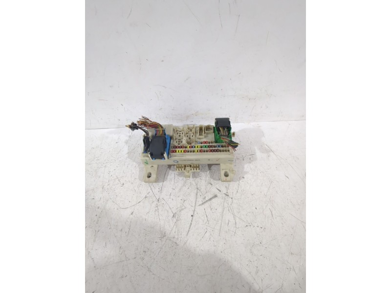 Recambio de caja reles / fusibles para mazda 3 sedán (bk) 1.6 (bk12) referencia OEM IAM BP4K66730  