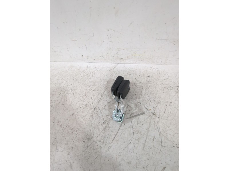 Recambio de enganche cinturon trasero izquierdo para volkswagen golf v (1k1) 2.0 tdi referencia OEM IAM 1K0857739HQVZ  