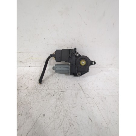 Recambio de motor elevalunas trasero izquierdo para volkswagen golf v (1k1) 2.0 tdi referencia OEM IAM 0130821431  