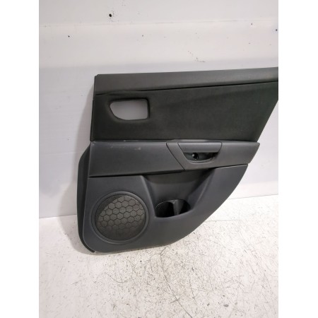 Recambio de guarnecido puerta trasera derecha para mazda 3 sedán (bk) 1.6 (bk12) referencia OEM IAM BP4K68520  