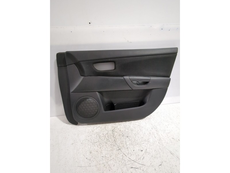 Recambio de guarnecido puerta delantera derecha para mazda 3 sedán (bk) 1.6 (bk12) referencia OEM IAM BP4K684U1  