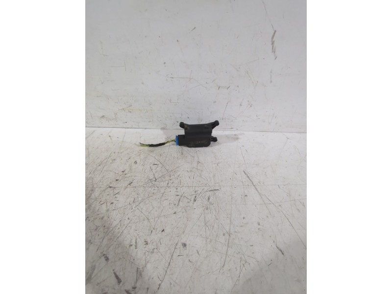 Recambio de motor apertura trampilla para volkswagen golf v (1k1) 2.0 tdi referencia OEM IAM 1K1907511E  